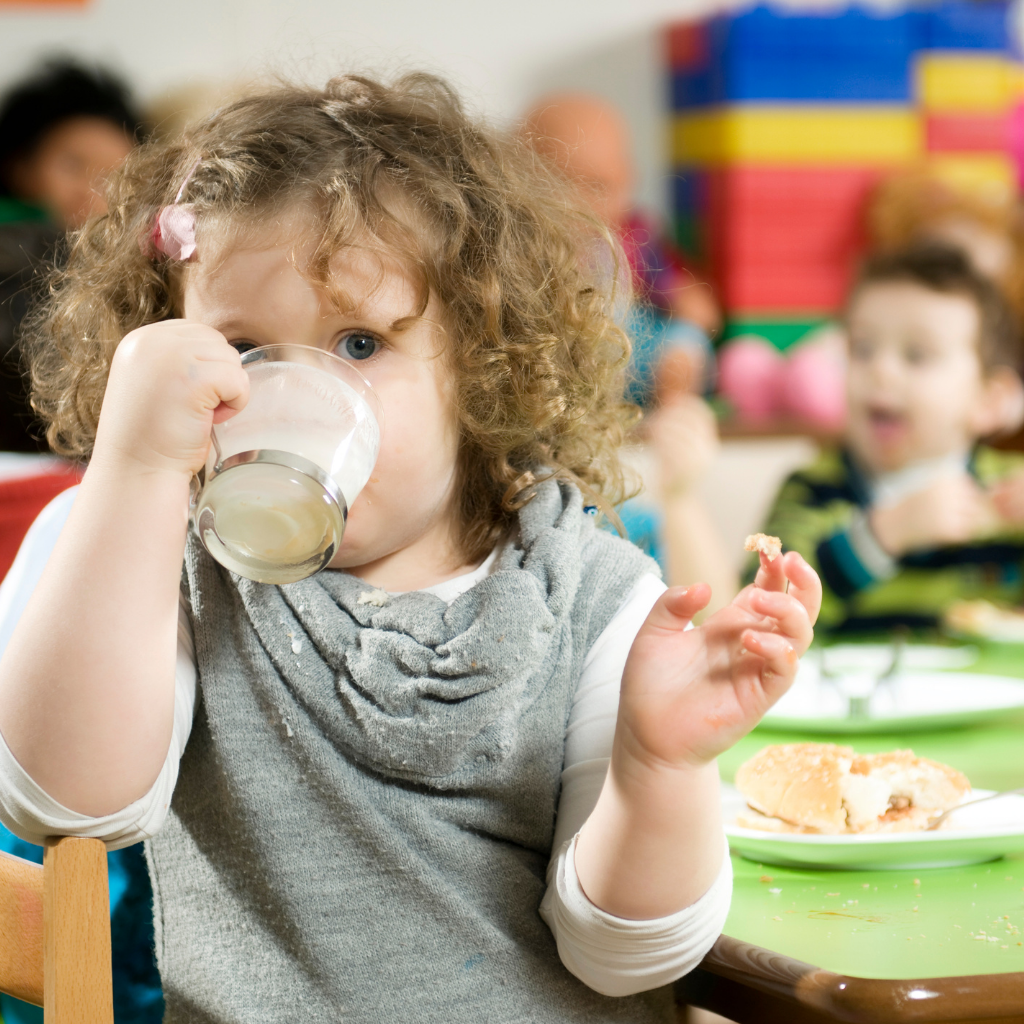 Les repas en créches sont encadrés par des règles d'hygiène strictes